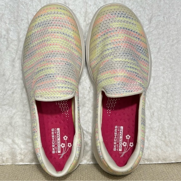 Skechers Womens Go Walk Evolution Ultra Gladden Slip On Comfort Shoes SZ 8.5 - Picture 5 of 11